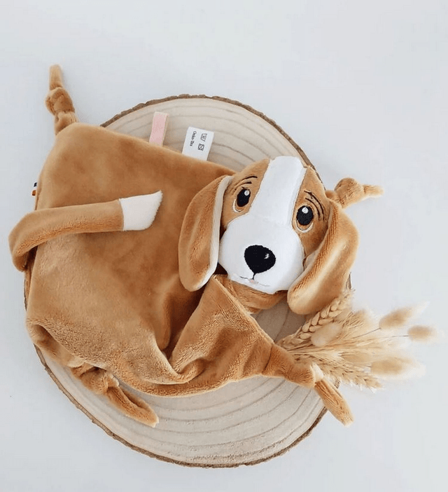 Commande dog basset beagle camel pour Léa