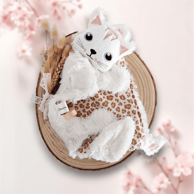 Chaton fourrure blanc cassé et double gaze 